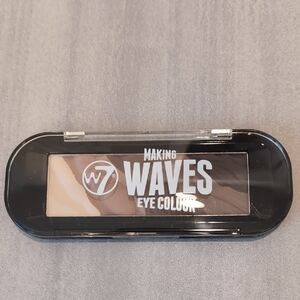 W7 Making Waves Eye Colour Palette - Brown and Cream